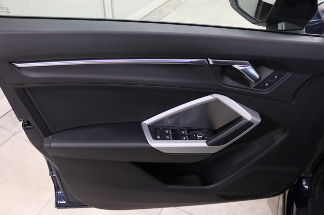AUDI Q3 usata, con Volante in pelle