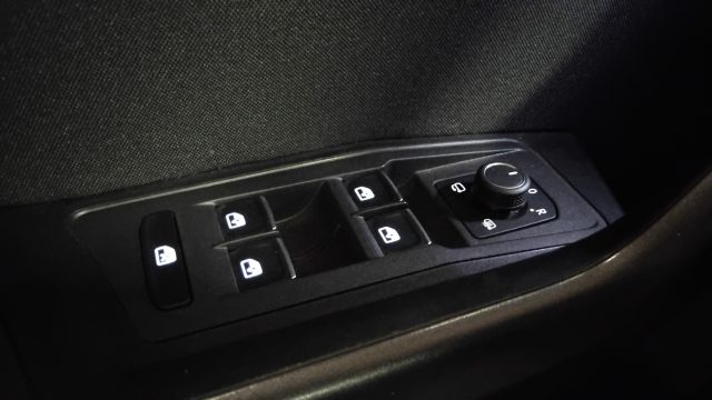 VOLKSWAGEN T-Roc usata, con Specchietti laterali elettrici