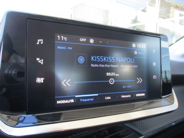 PEUGEOT 208 usata, con USB