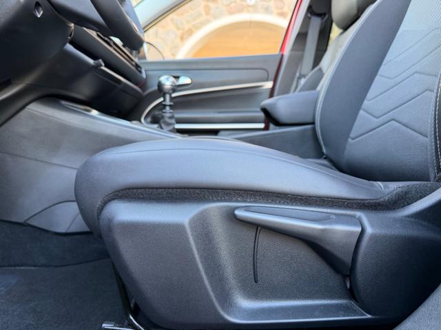 JEEP Avenger usata, con Autoradio digitale