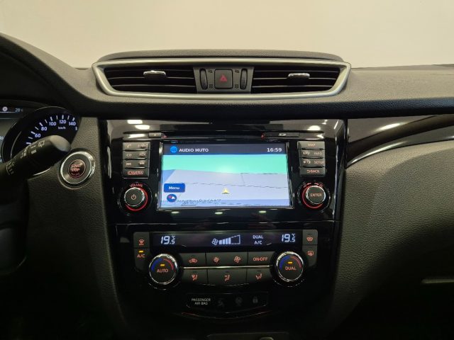 NISSAN Qashqai usata, con Volante in pelle