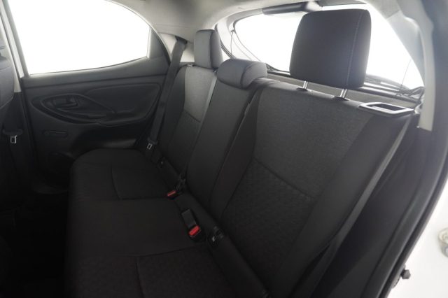 TOYOTA Yaris usata 9