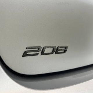 PEUGEOT 208 usata, con Sensori di parcheggio posteriori