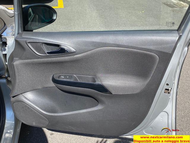 OPEL Corsa usata, con USB