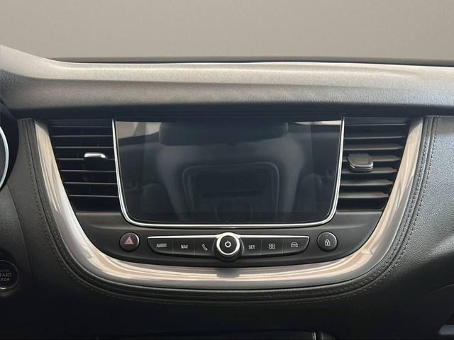 OPEL Grandland X usata, con Volante in pelle