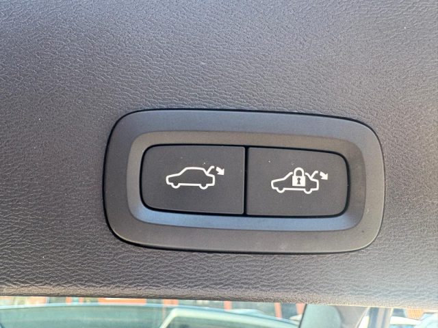 VOLVO XC40 usata, con Controllo trazione