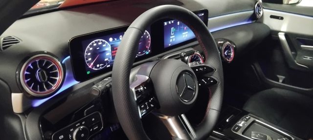 MERCEDES-BENZ A 180 usata 19