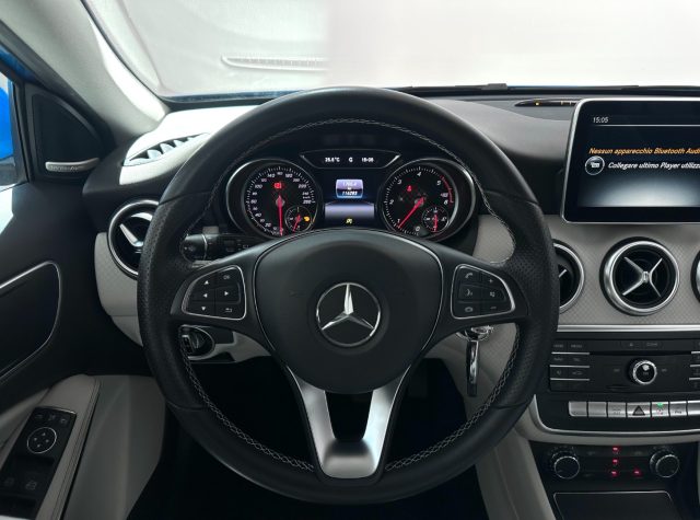 MERCEDES-BENZ A 200 usata, con Chiusura centralizzata