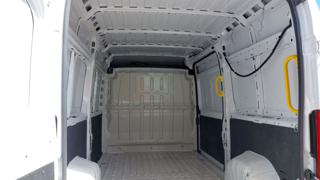 OPEL Movano usata, con Luci diurne