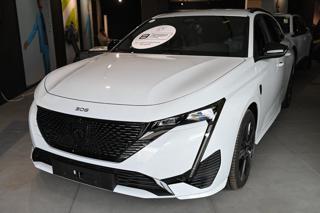 PEUGEOT 308 Hybrid 136 e-DCS6 SW GT