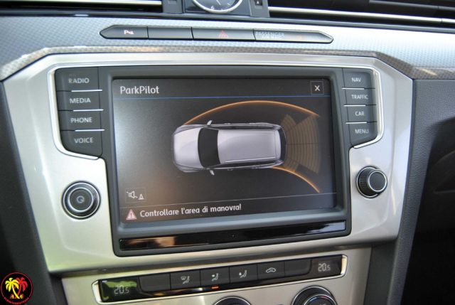 VOLKSWAGEN Passat usata, con ESP