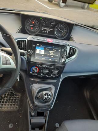 LANCIA Ypsilon usata, con Controllo trazione