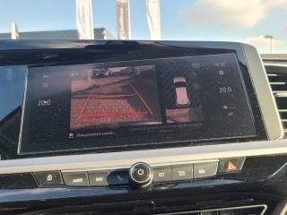 OPEL Grandland usata, con Leve al volante