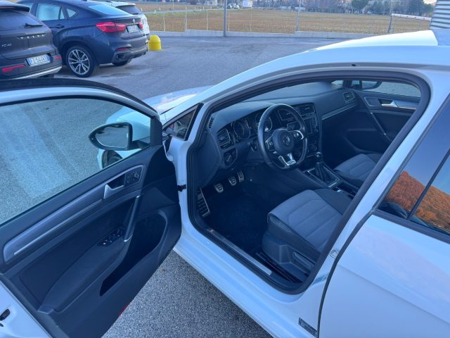 VOLKSWAGEN Golf usata, con Lettore CD