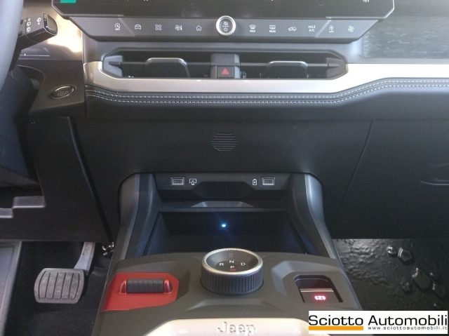 JEEP Compass usata, con Servosterzo