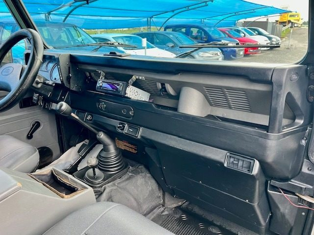 LAND ROVER Defender usata 15