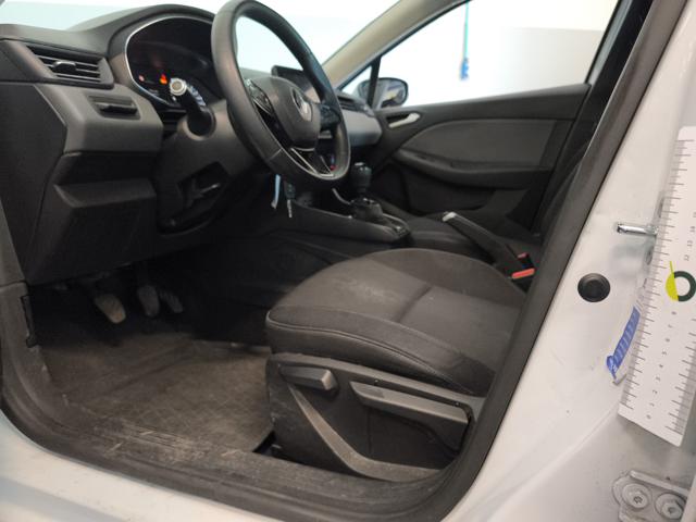 RENAULT Clio usata, con Sensori di parcheggio posteriori