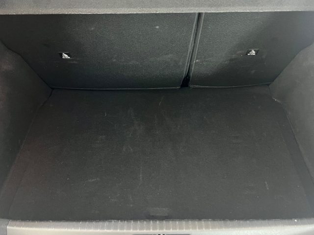 PEUGEOT 208 usata, con Controllo automatico clima