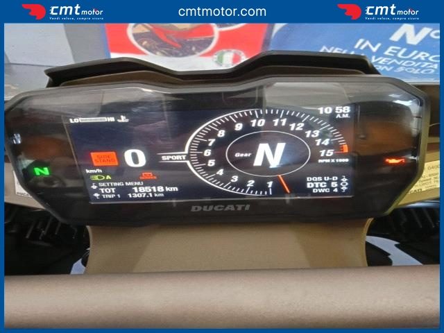 DUCATI Panigale V4 usata 3