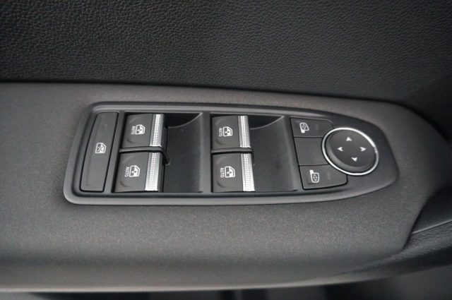 RENAULT Captur usata, con Sedile posteriore sdoppiato