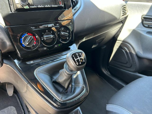 LANCIA Ypsilon usata, con ESP
