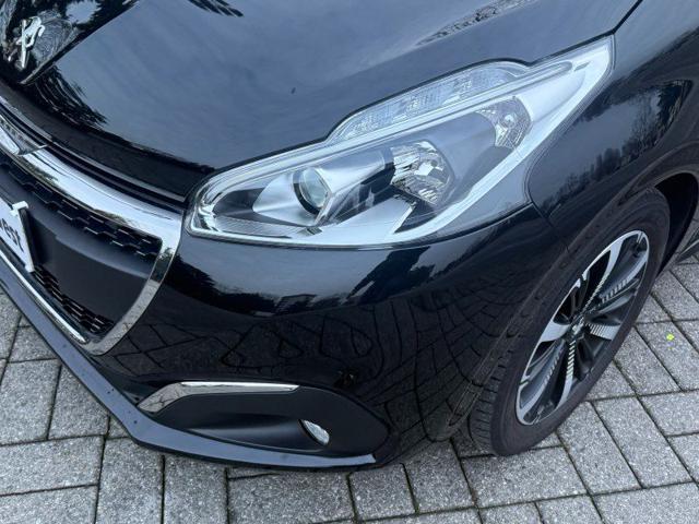 PEUGEOT 208 usata, con Volante multifunzione