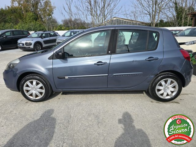 RENAULT Clio usata, con Autoradio