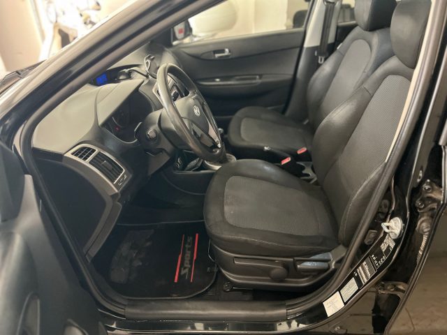 HYUNDAI i20 usata, con Chiusura centralizzata