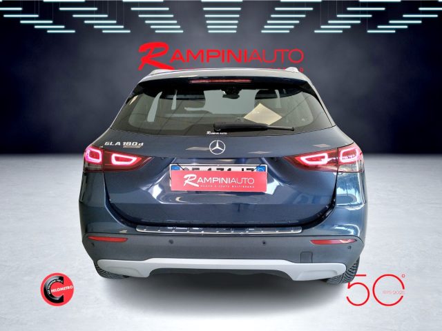 MERCEDES-BENZ GLA 180 usata 8