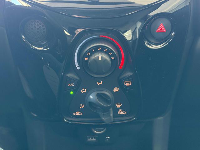 PEUGEOT 108 usata, con USB