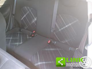 OPEL Corsa usata, con USB