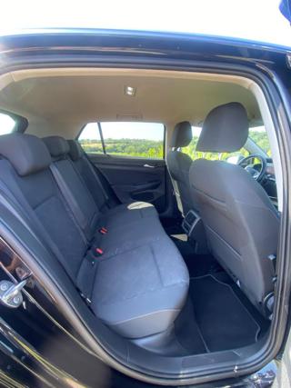 VOLKSWAGEN Golf usata, con Touch screen