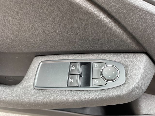 RENAULT Clio usata, con Volante in pelle