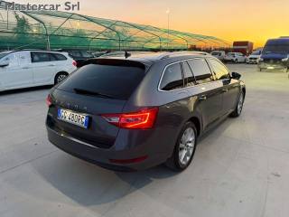 SKODA Superb usata, con Alzacristalli elettrici