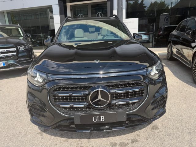 MERCEDES-BENZ GLB 200 usata, con Airbag