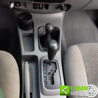 TOYOTA Hilux usata, con Specchietti laterali elettrici