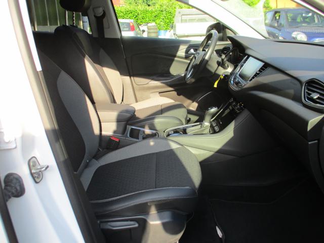 OPEL Grandland X usata, con Park Distance Control