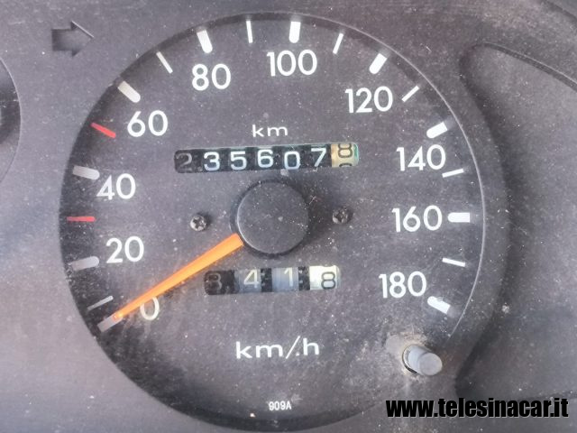 NISSAN Terrano II usata 10