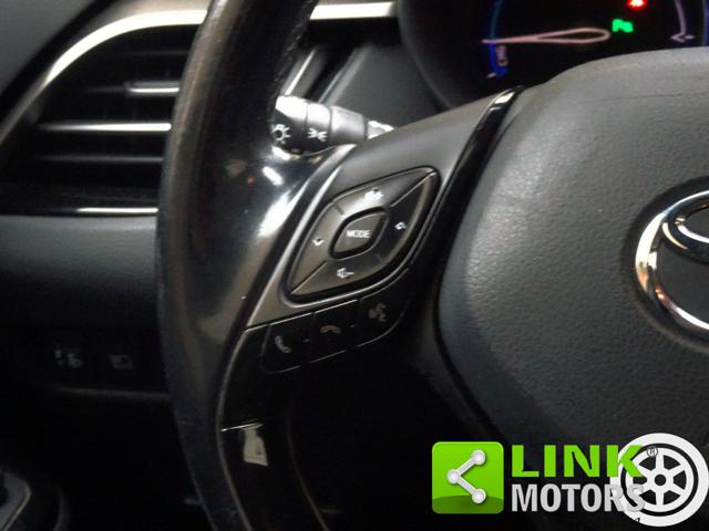 TOYOTA C-HR usata, con Sistema di navigazione