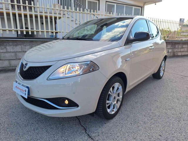 LANCIA Ypsilon usata, con ABS