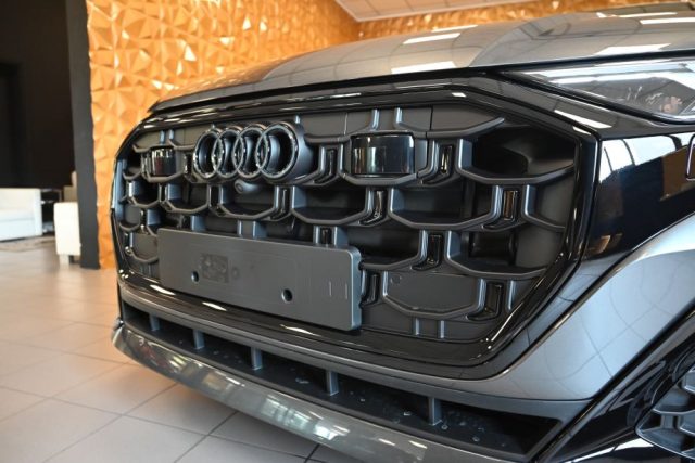 AUDI Q8 usata 16