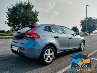 VOLVO V40 usata, con Autoradio