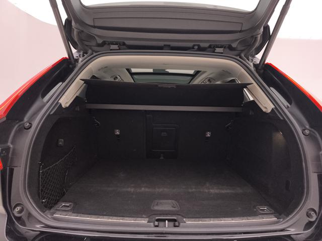 VOLVO XC60 usata, con Sedile posteriore sdoppiato