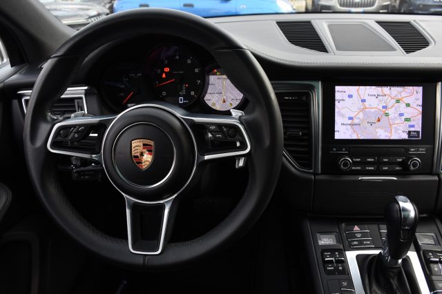 PORSCHE Macan usata, con Controllo automatico clima