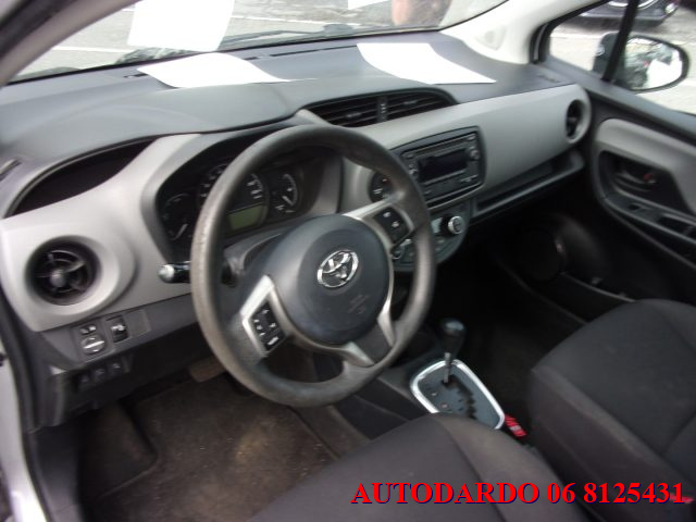 TOYOTA Yaris usata, con Servosterzo