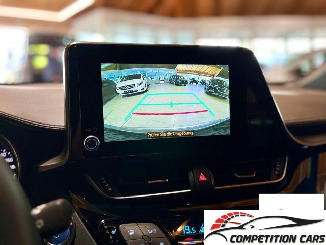 TOYOTA C-HR usata 16