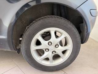 TOYOTA Yaris usata 14