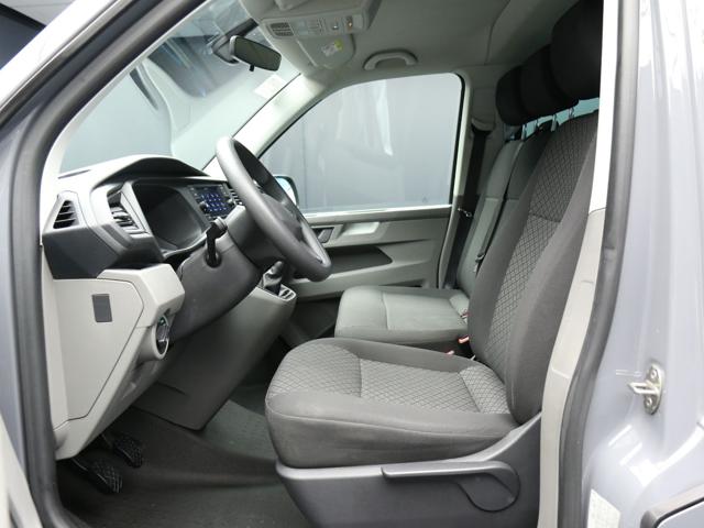 VOLKSWAGEN Caravelle usata, con USB