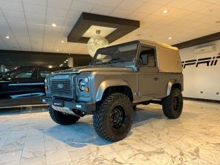 LAND ROVER Defender usata 4