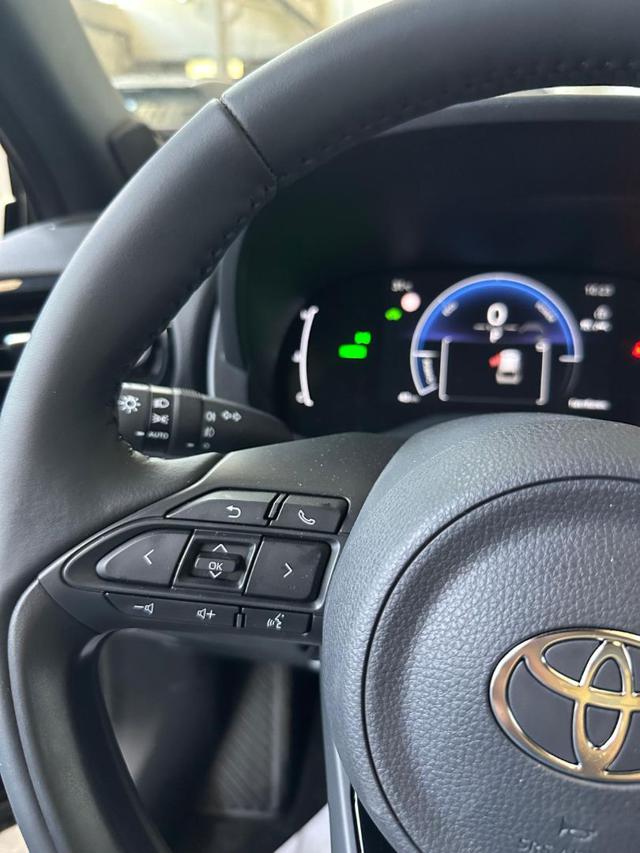 TOYOTA Yaris Cross usata, con ESP
